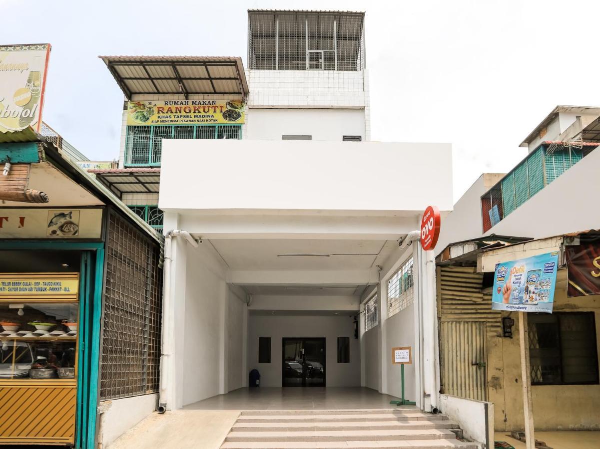 Oyo 3492 Mandala Residence メダン エクステリア 写真