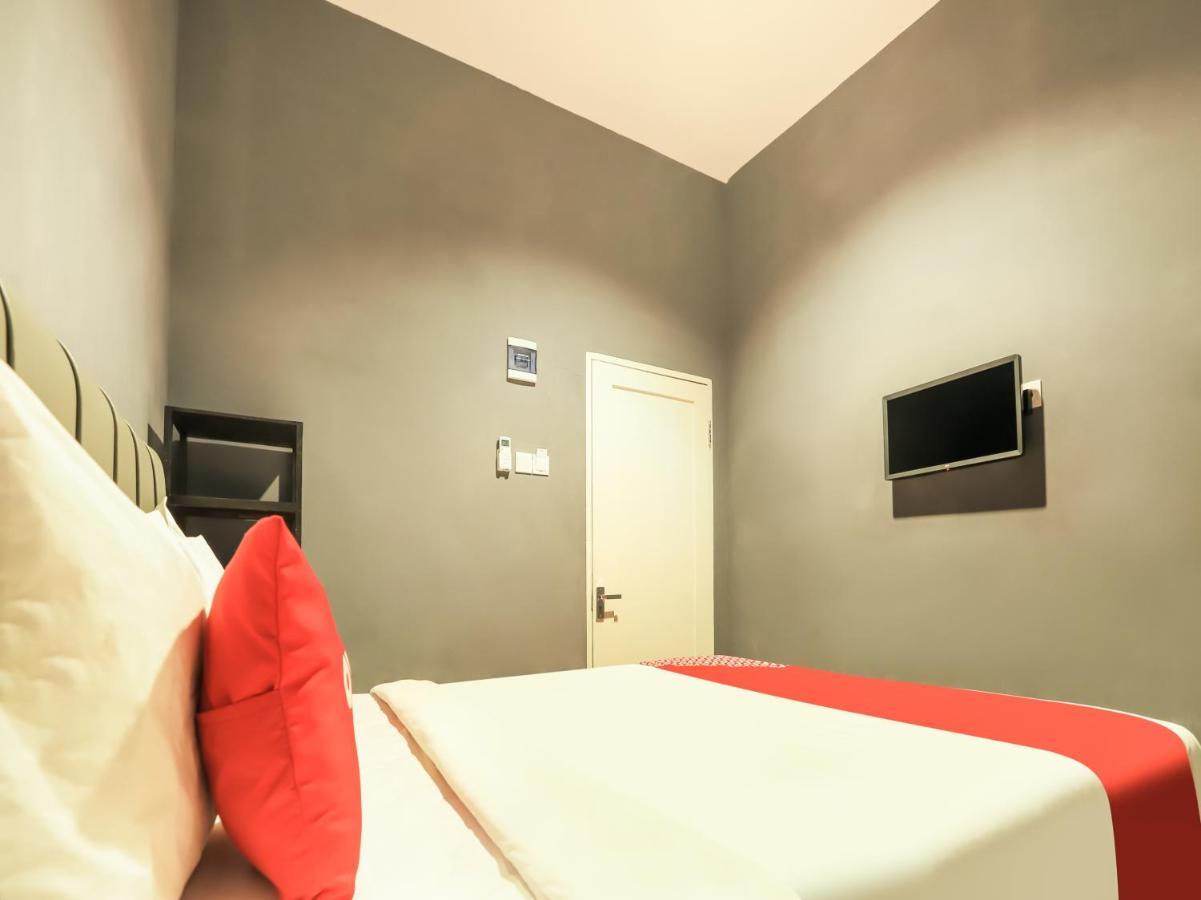 Oyo 3492 Mandala Residence メダン エクステリア 写真